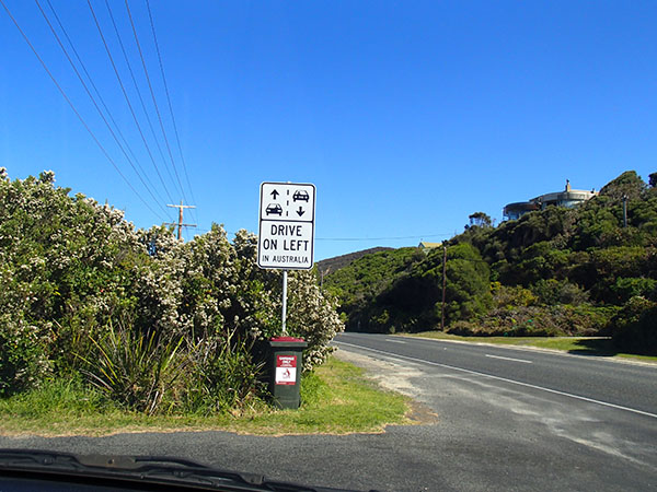 begining of the great ocean road